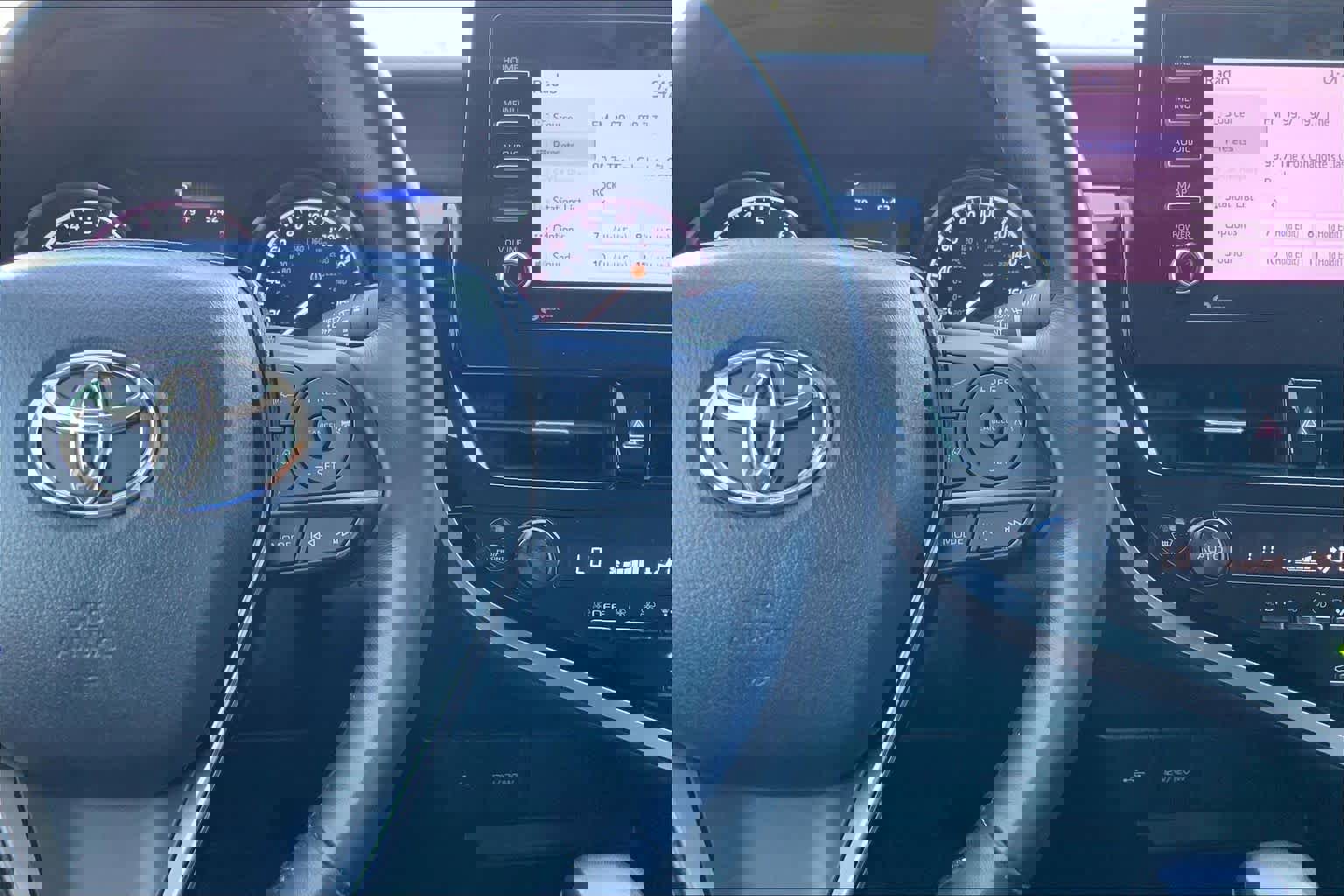 Used 2024 Toyota Camry SE w/ Convenience Package FWD image 24