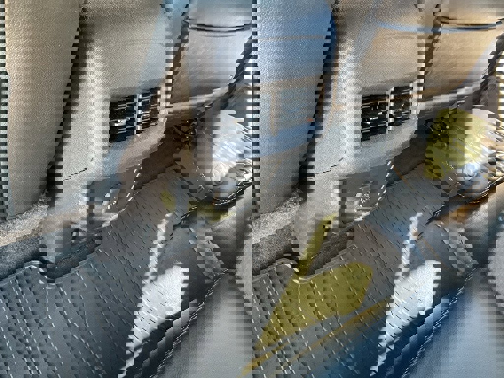 Used 2020 GMC Terrain SLT w/ Preferred Package image 16