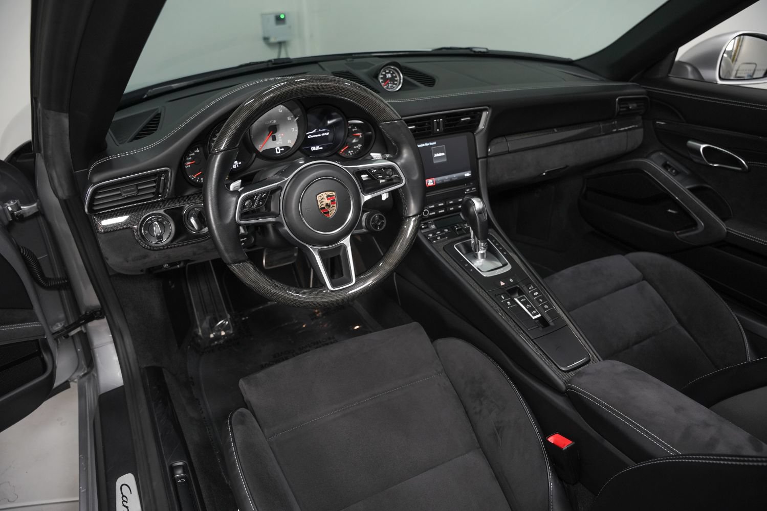 Used 2019 Porsche 911 Carrera GTS RWD image 10