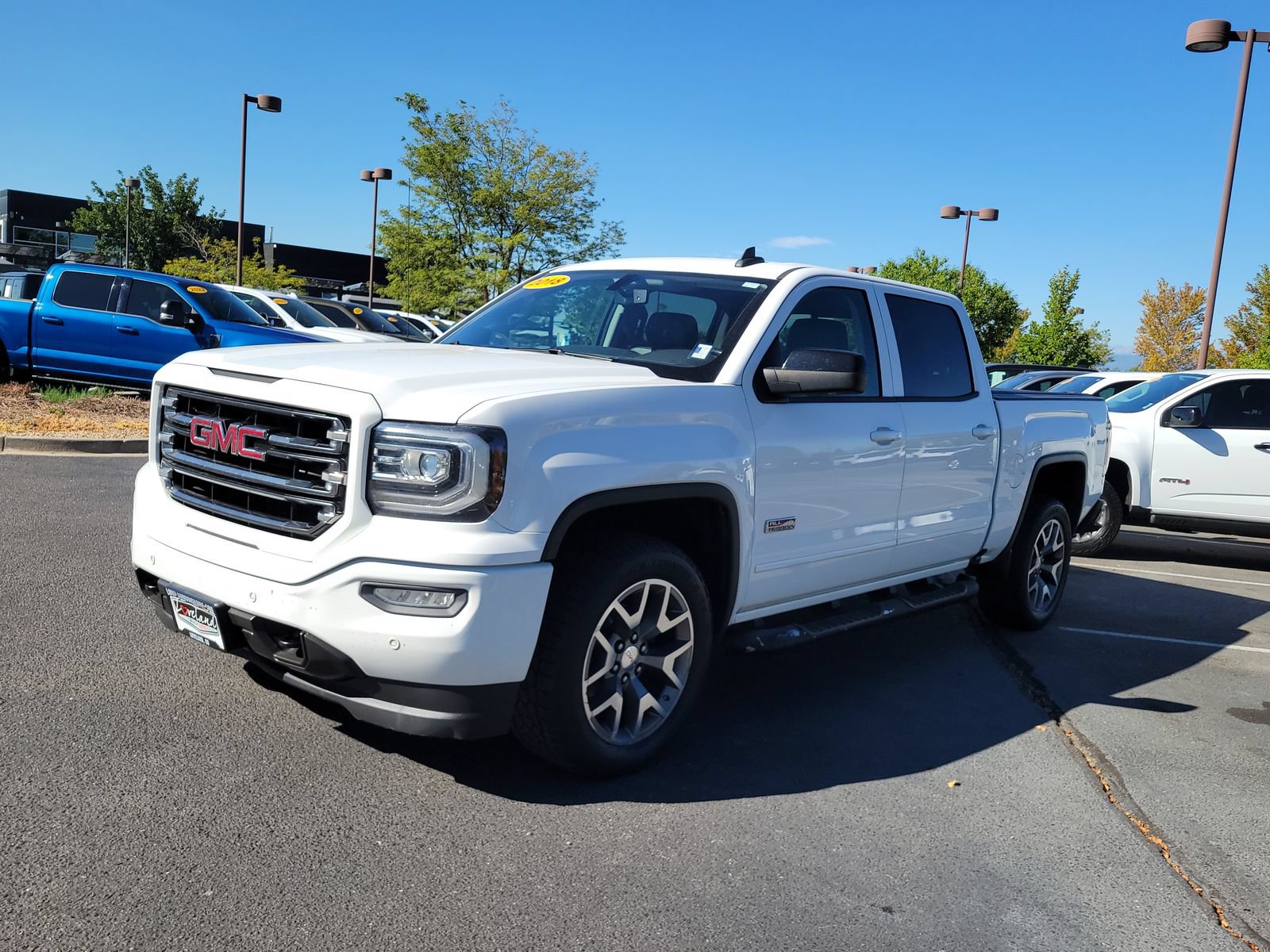 Used 2018 GMC Sierra 1500 SLT AWD/4WD image 4
