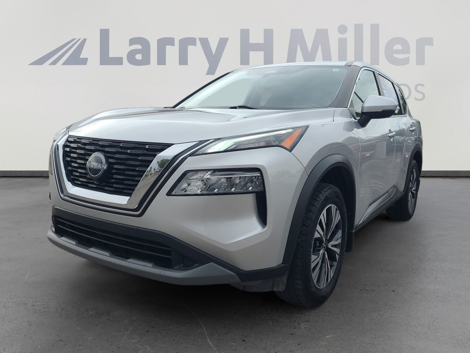 Used 2023 Nissan Rogue SV