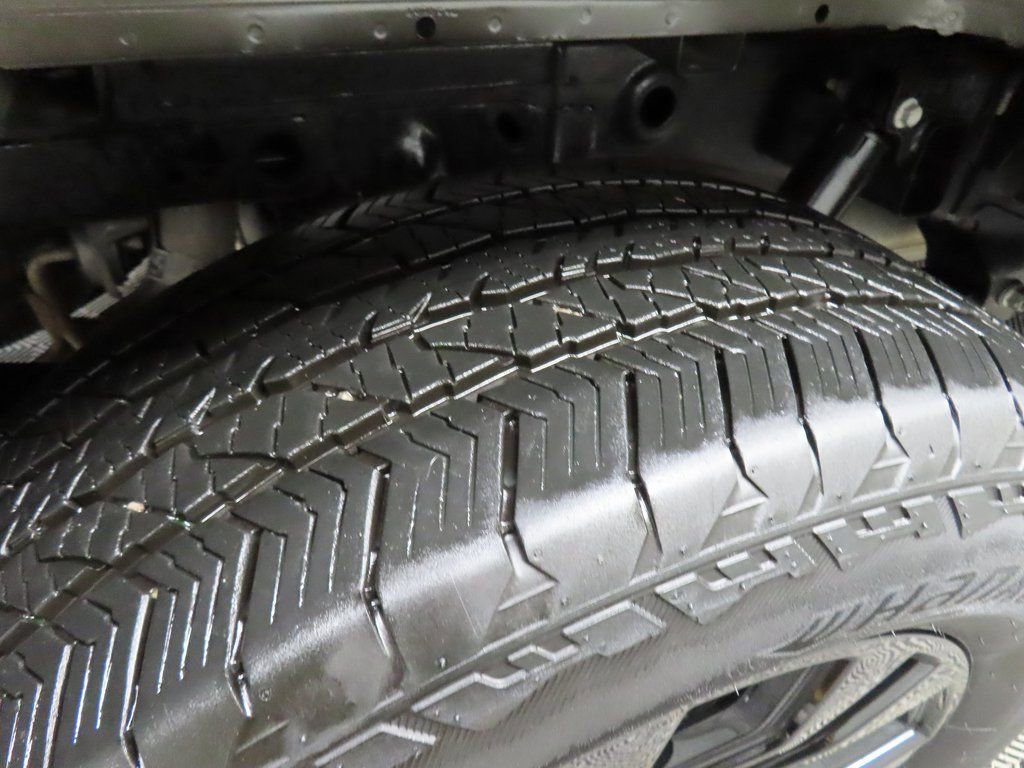 Used 2025 Ford F150 Lariat AWD/4WD image 38