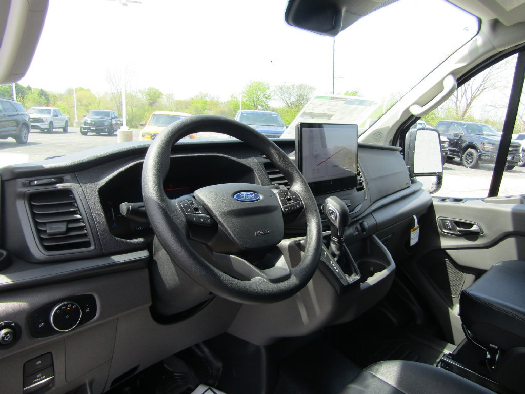 New 2026 Ford Transit 250 Low Roof RWD image 13