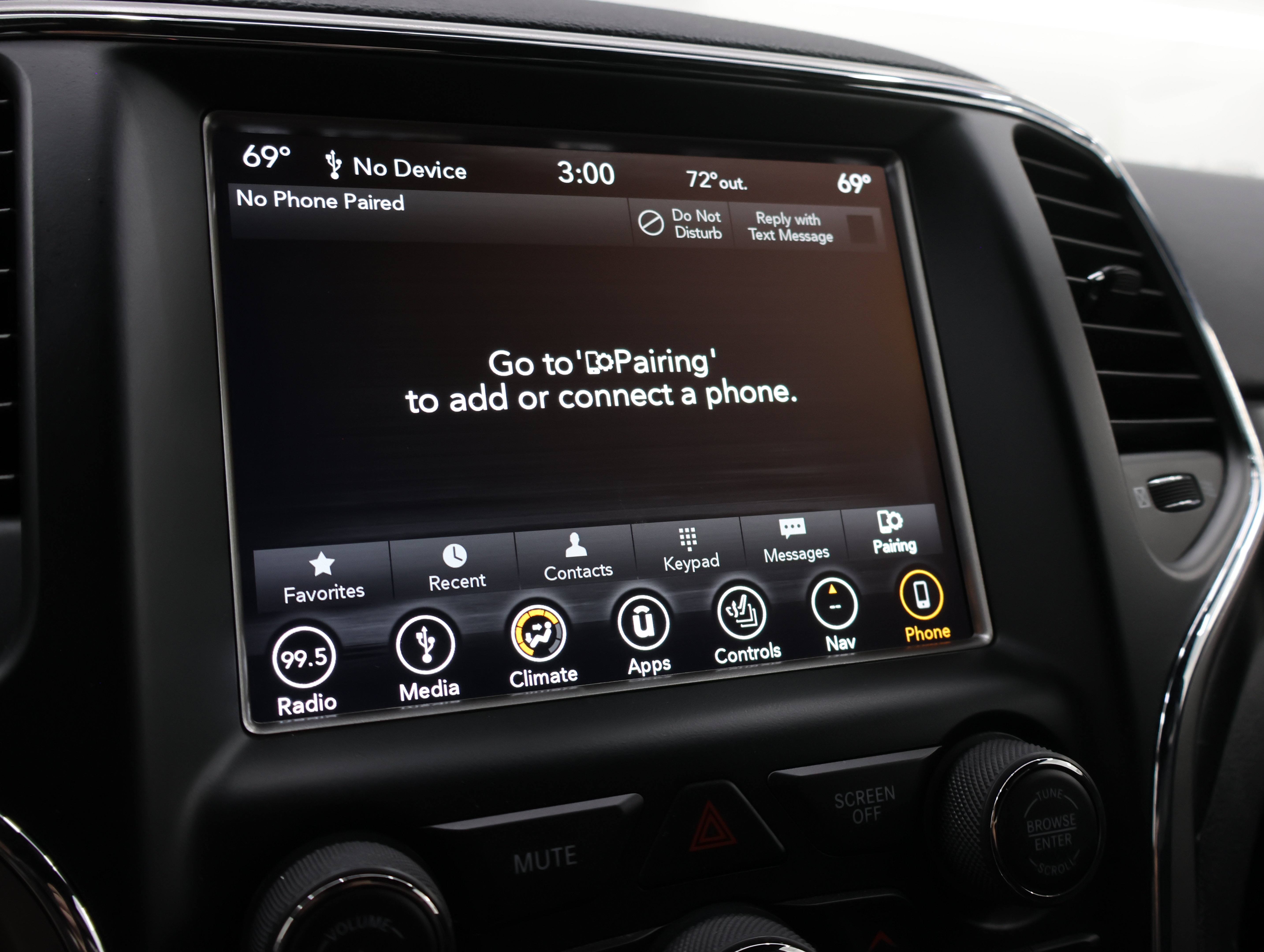 Used 2018 Jeep Grand Cherokee Altitude AWD/4WD image 54