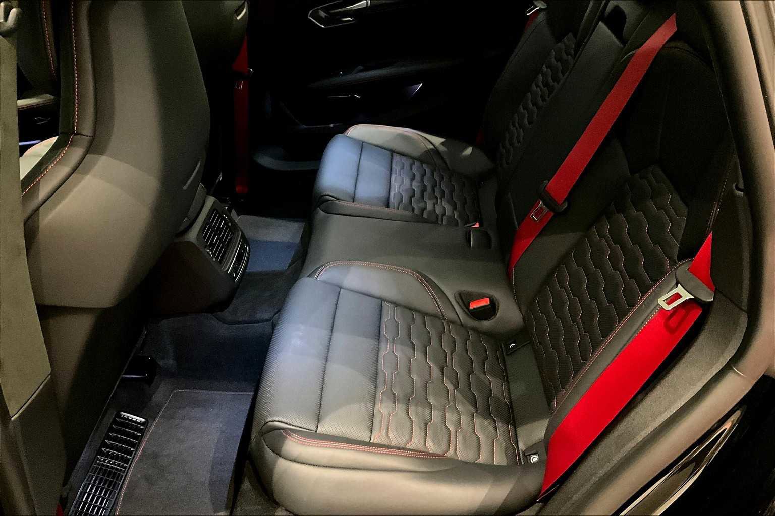 New 2026 Audi RS e-tron GT performance image 19