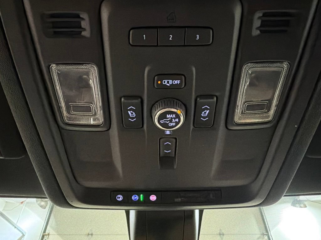 Used 2022 Chevrolet Tahoe High Country AWD/4WD image 23