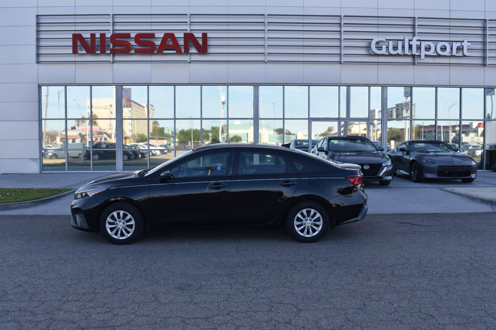 Used 2024 Kia Forte LX image 3