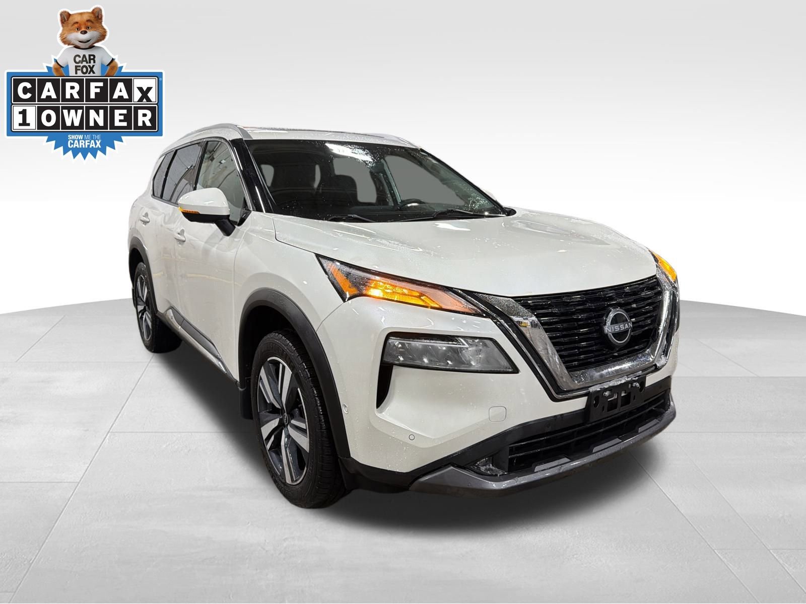 Used 2022 Nissan Rogue SL w/ SL Premium Package image 3