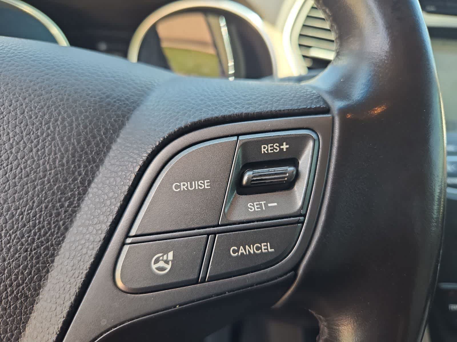 Used 2014 Hyundai Santa Fe GLS FWD image 22