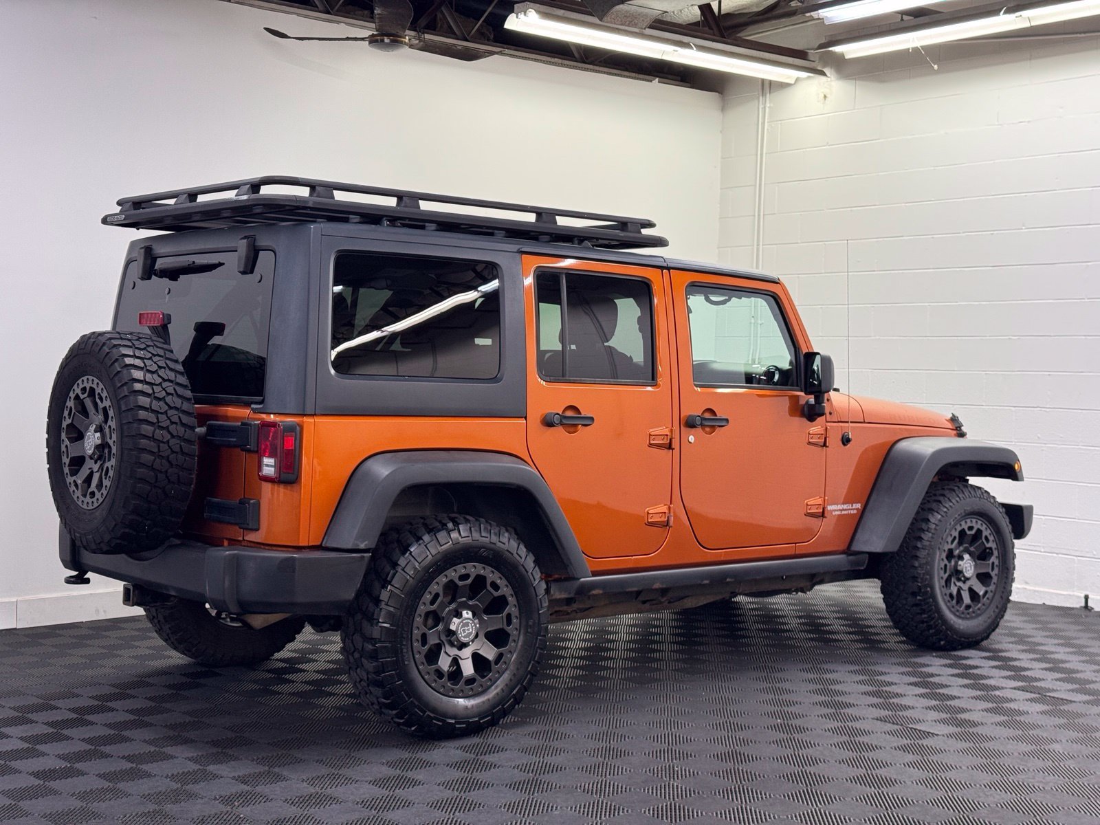 Used 2011 Jeep Wrangler Unlimited Rubicon w/ Trailer Tow Group AWD/4WD image 2