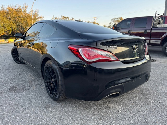 Used 2015 Hyundai Genesis 3.8 image 5