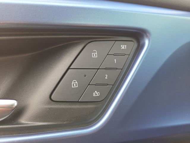 Used 2024 Chevrolet Equinox EV LT image 8