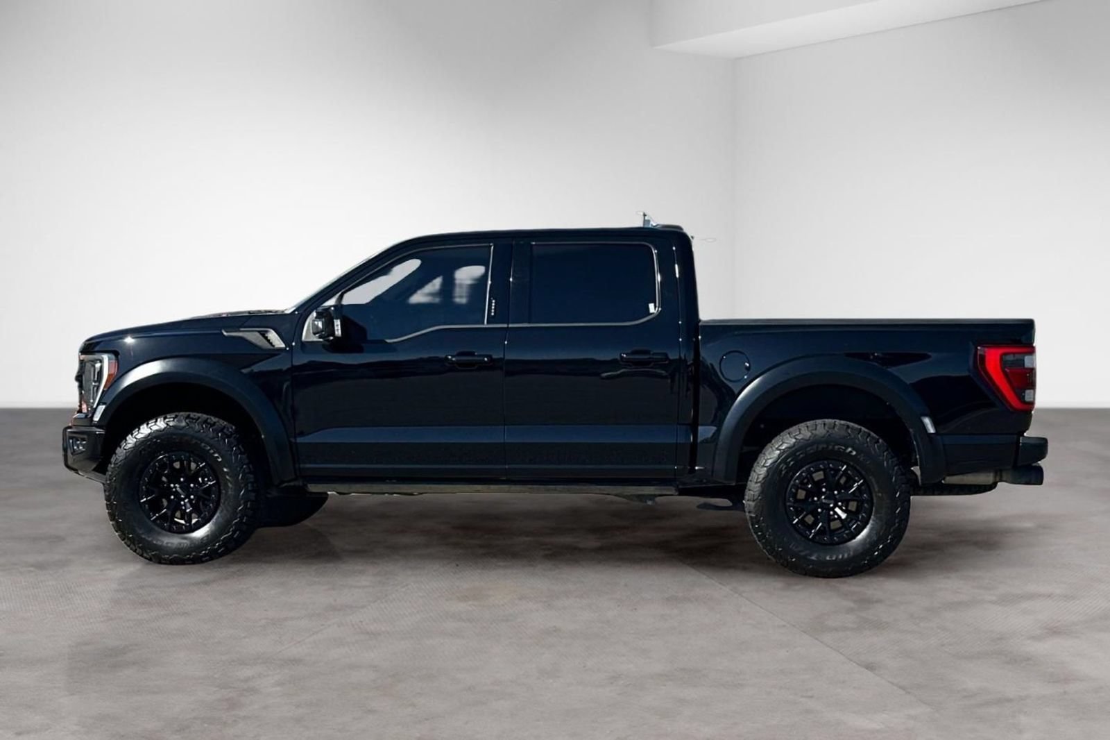 Used 2023 Ford F150 Raptor w/ Equipment Group 802A Raptor R AWD/4WD image 2
