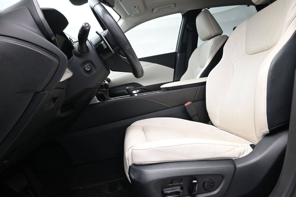 Used 2023 Lexus RX 350 w/ Accessory Package (2T) AWD/4WD image 20
