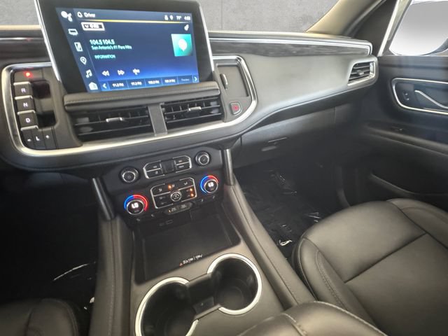 Used 2023 Chevrolet Tahoe Z71 w/ Luxury Package AWD/4WD image 3