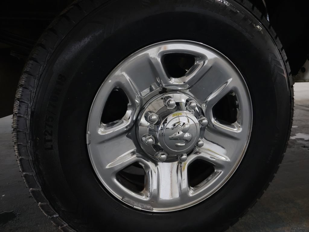 Used 2018 RAM 3500 Tradesman w/ Chrome Appearance Group AWD/4WD image 29