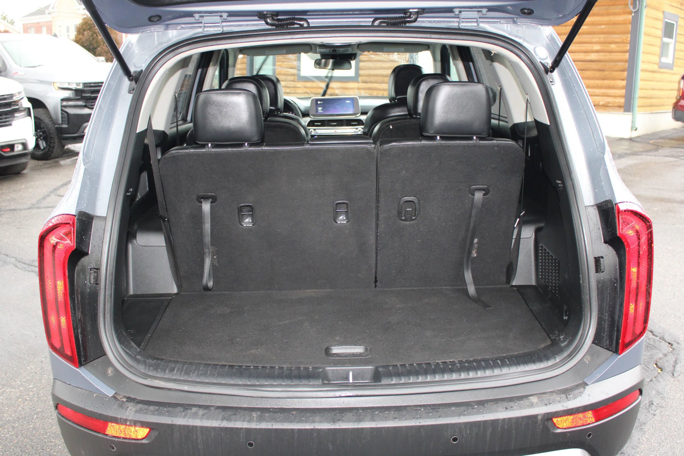 Used 2022 Kia Telluride S image 8