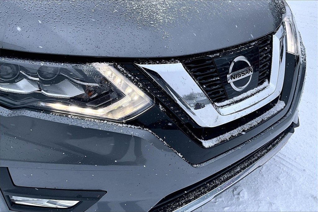 Used 2017 Nissan Rogue SL image 29