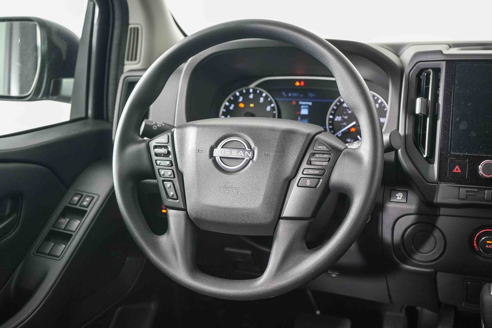 Certified 2025 Nissan Frontier S image 15