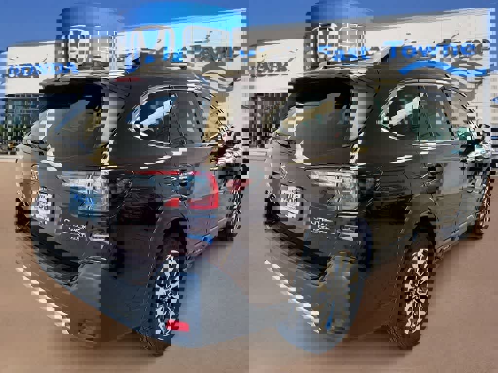 Used 2023 Subaru Outback Touring XT w/ Popular Package #2 image 8