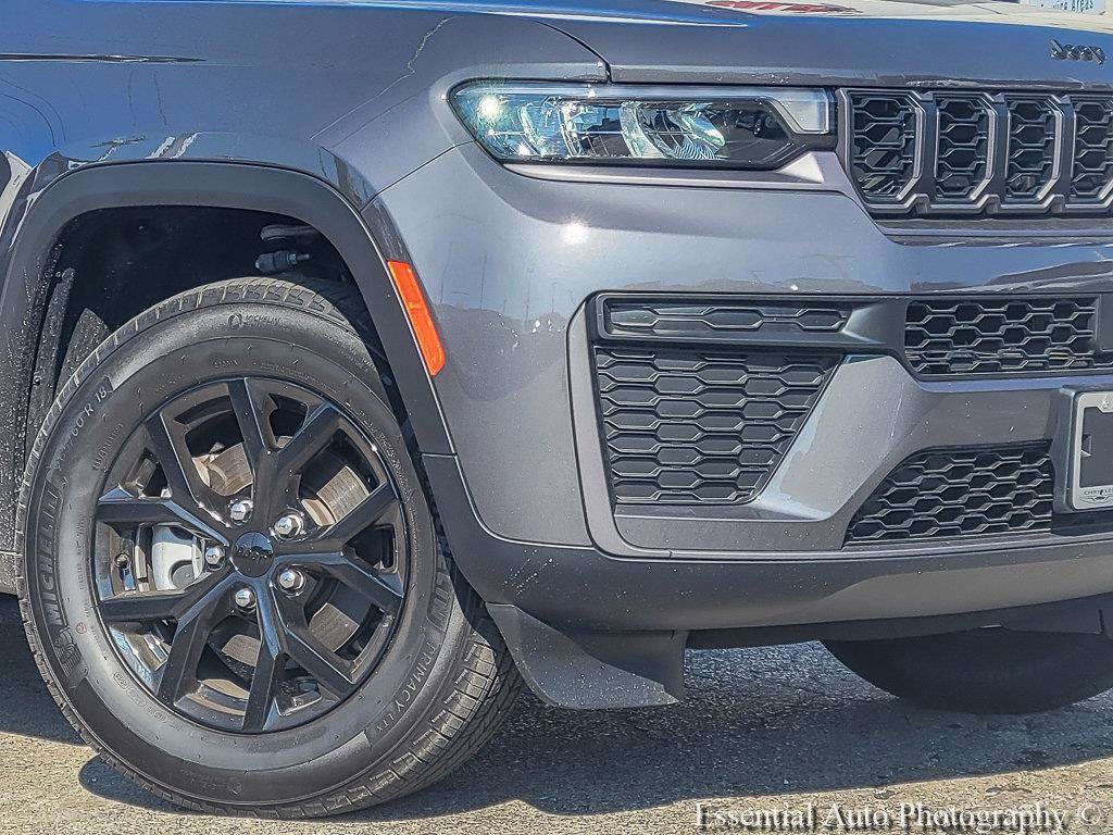 New 2026 Jeep Grand Cherokee Altitude AWD/4WD image 5