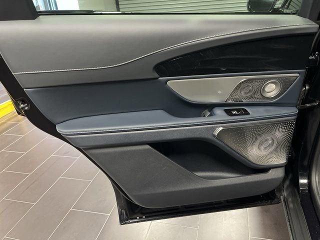 Used 2024 Lincoln Nautilus Reserve w/ Equipment Group 203A image 11