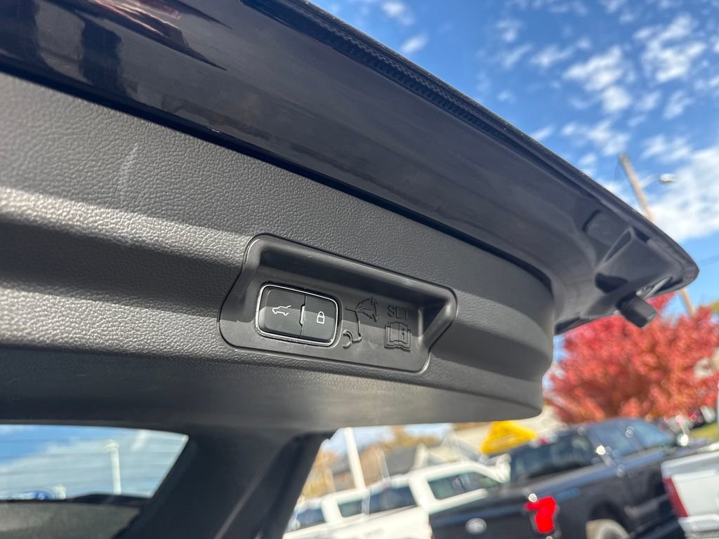 Used 2023 Ford Explorer XLT w/ Equipment Group 202A image 11