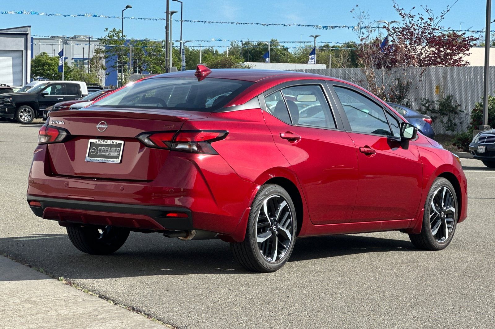 Used 2025 Nissan Versa SR w/ Trunk Package image 4