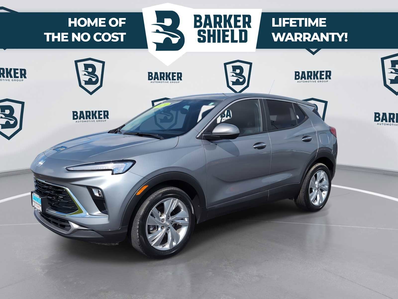 Used 2024 Buick Encore GX Preferred w/ Comfort Package FWD image 2