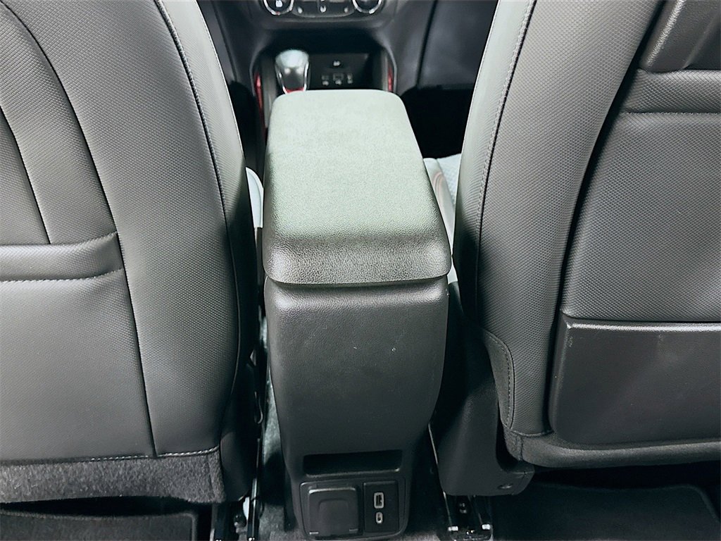 Used 2023 Chevrolet TrailBlazer RS w/ Sun and Liftgate Package image 27