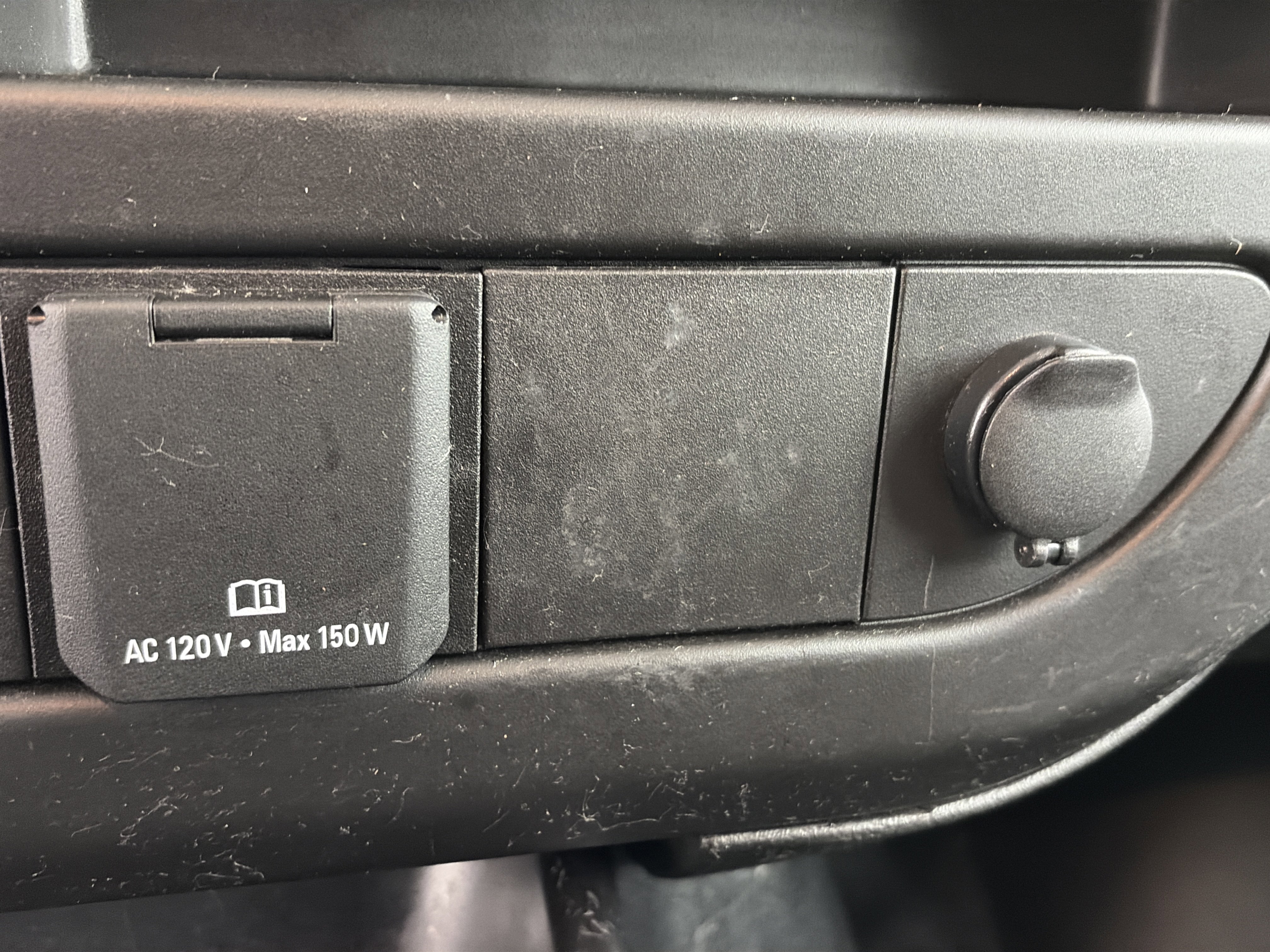 Used 2021 Chevrolet Express 2500 w/ Driver Convenience Package image 23