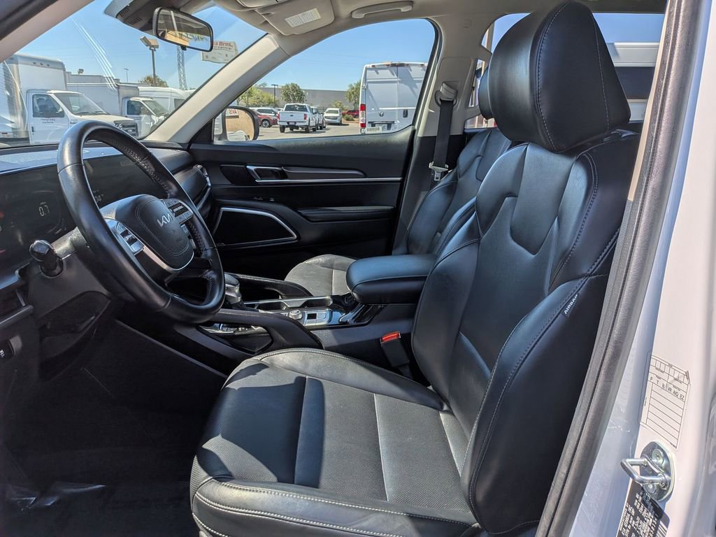Used 2025 Kia Telluride S image 15