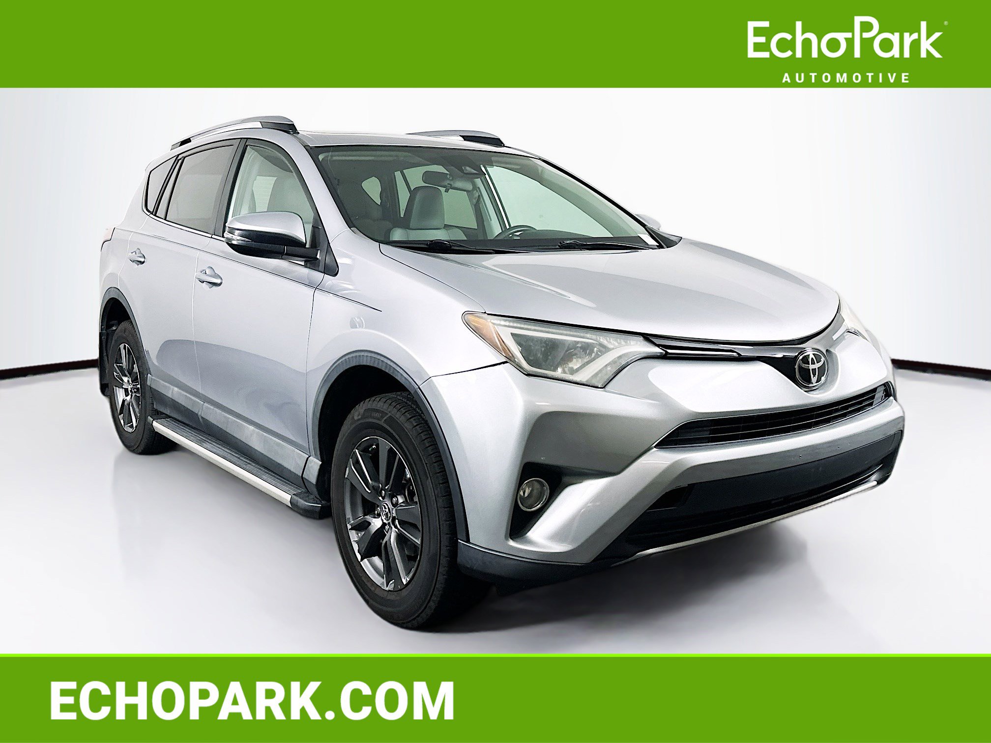 Used 2017 Toyota RAV4 XLE FWD image 1