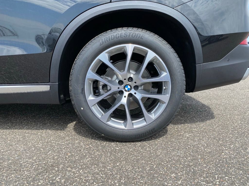 New 2026 BMW X5 xDrive40i w/ Premium Package image 5