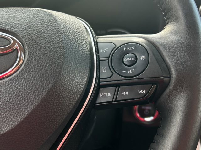 Used 2023 Toyota RAV4 XLE Premium image 40