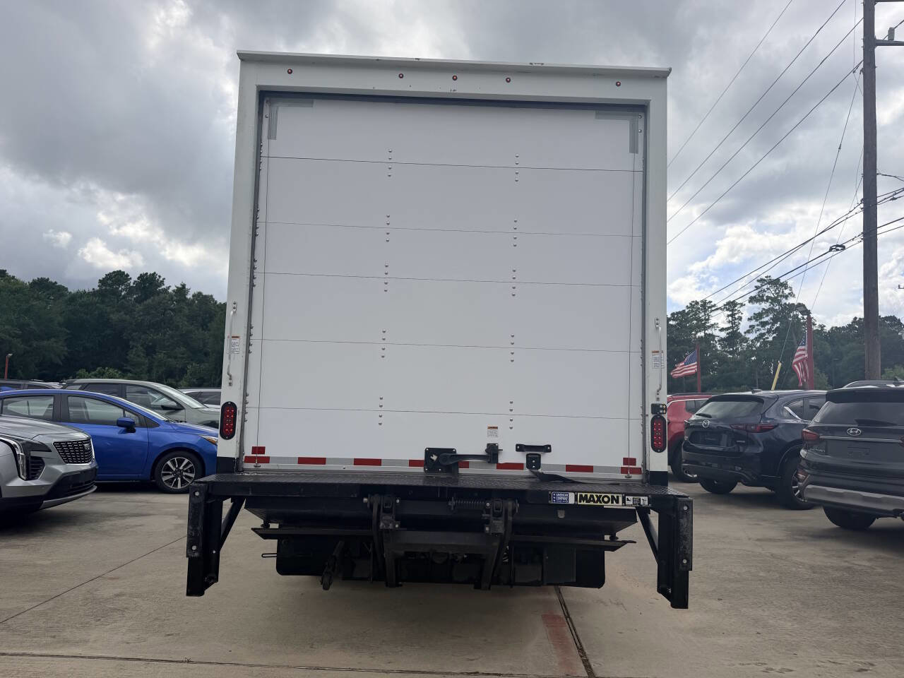 Used 2024 Isuzu NPR RWD image 24