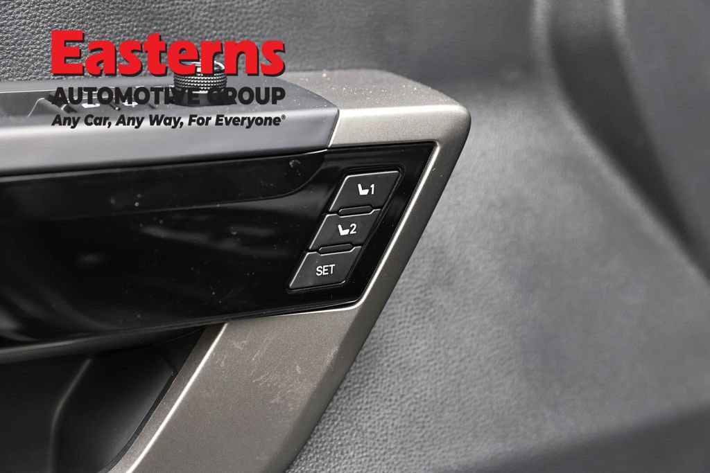 Used 2024 Toyota Tundra Limited AWD/4WD image 23