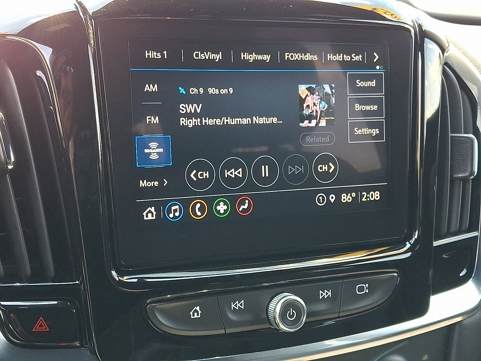 Used 2023 Chevrolet Traverse LT AWD/4WD image 18