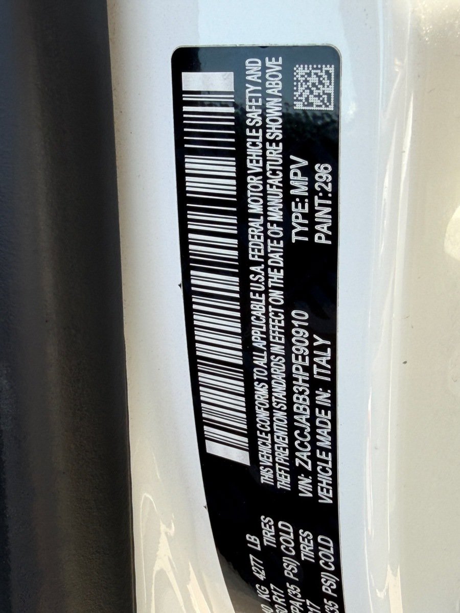 Used 2017 Jeep Renegade Latitude FWD image 10