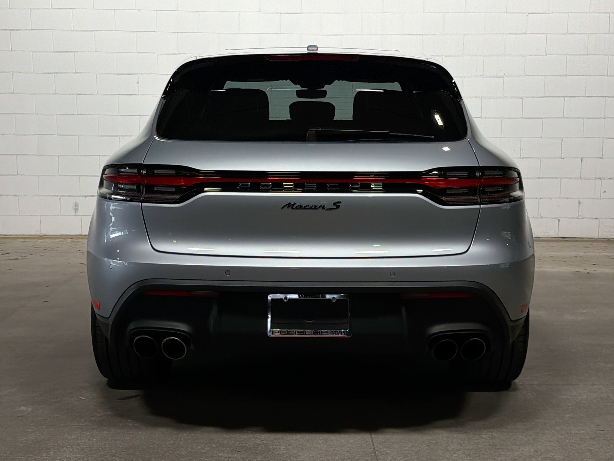 Certified 2022 Porsche Macan S AWD/4WD image 8