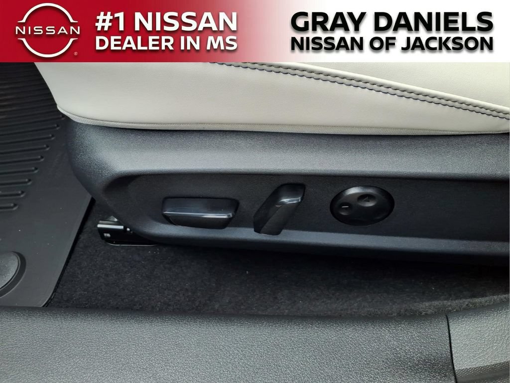 New 2026 Nissan Sentra SL w/ Floor Mat Package FWD image 11
