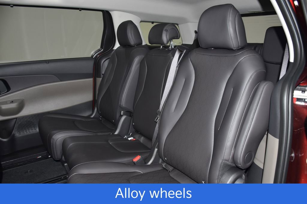 New 2026 Kia Carnival EX image 28