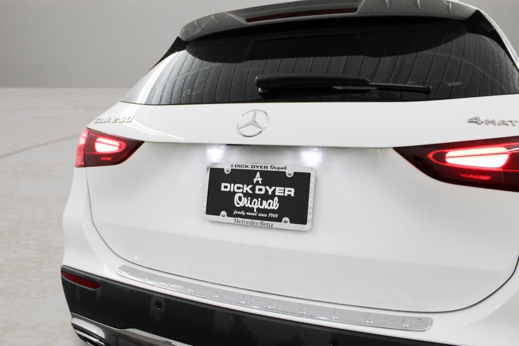Used 2025 Mercedes-Benz GLA 250 4MATIC image 33