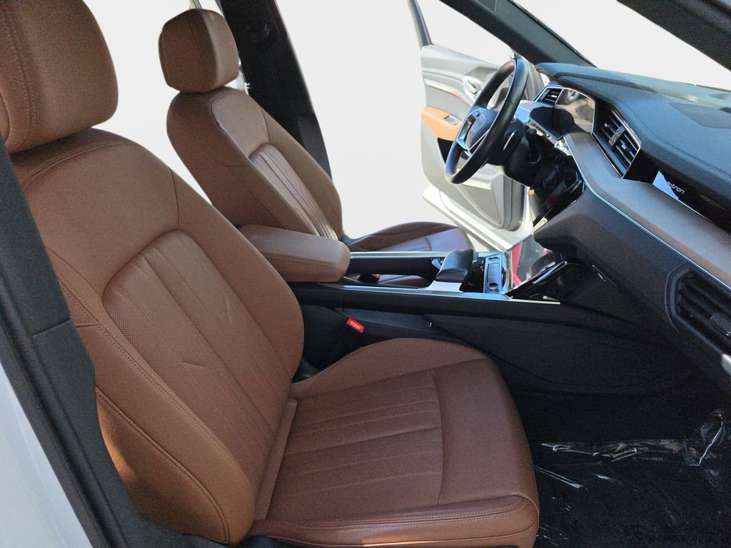 Certified 2024 Audi Q8 e-tron Premium Plus image 10