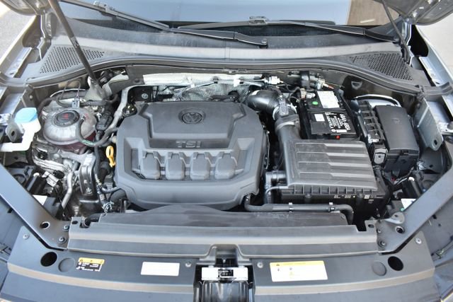 Used 2023 Volkswagen Tiguan SE R-Line image 53