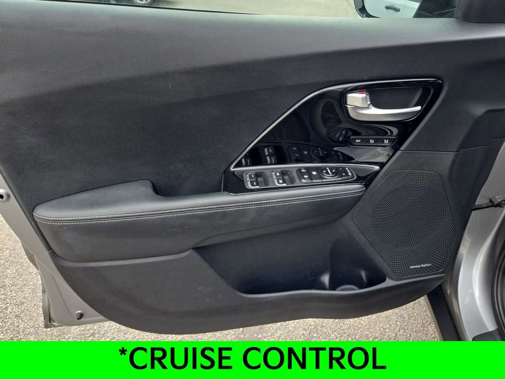 Used 2022 Kia Niro EX Premium image 12