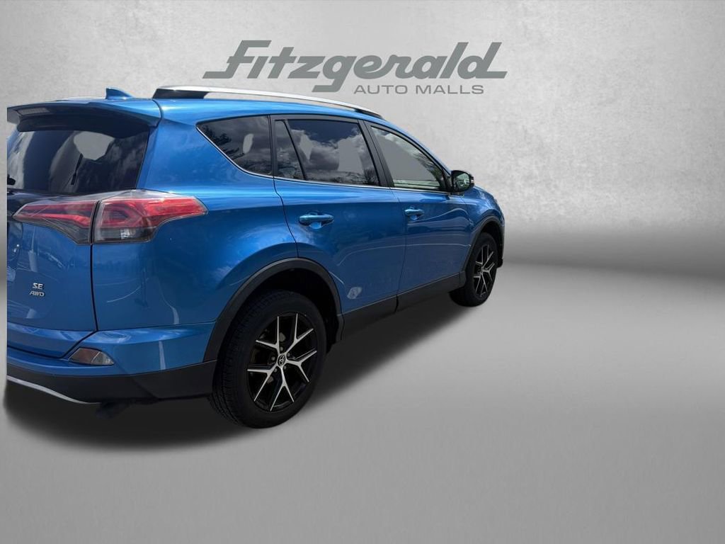 Used 2017 Toyota RAV4 SE AWD/4WD image 3
