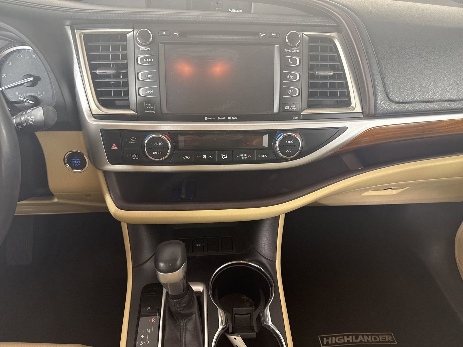 Used 2019 Toyota Highlander Limited image 10
