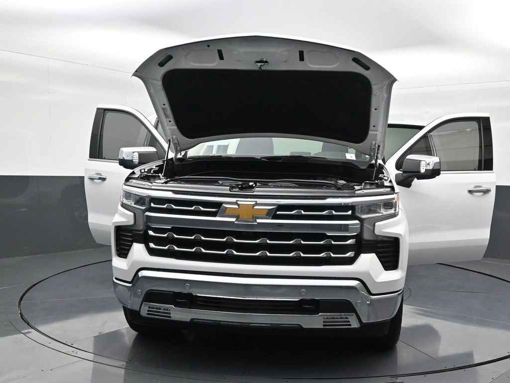 Used 2022 Chevrolet Silverado 1500 LTZ w/ Z71 Off-Road Package image 37