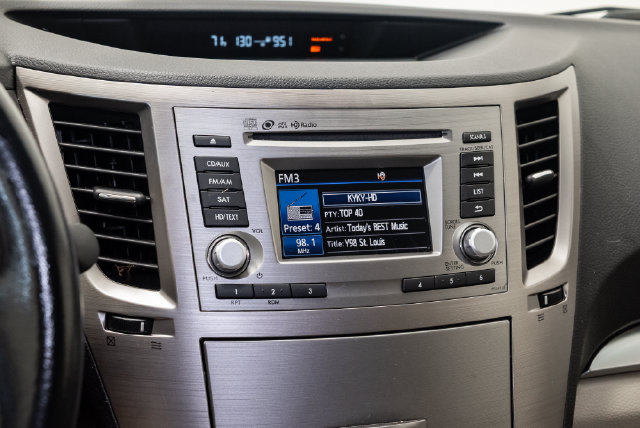 Used 2014 Subaru Outback 2.5i Premium AWD/4WD image 16